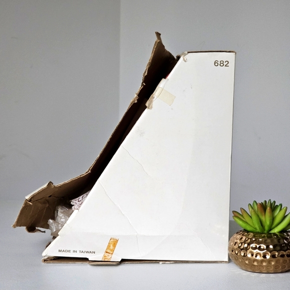 1992 Princess House “Christina” Porcelain Collector Doll Christmas #682 - Picture 10 of 11